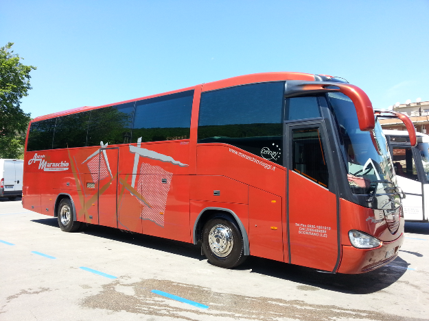 Maraschio Viaggi: noleggio di bus per trasporti in Italia ed Europa.